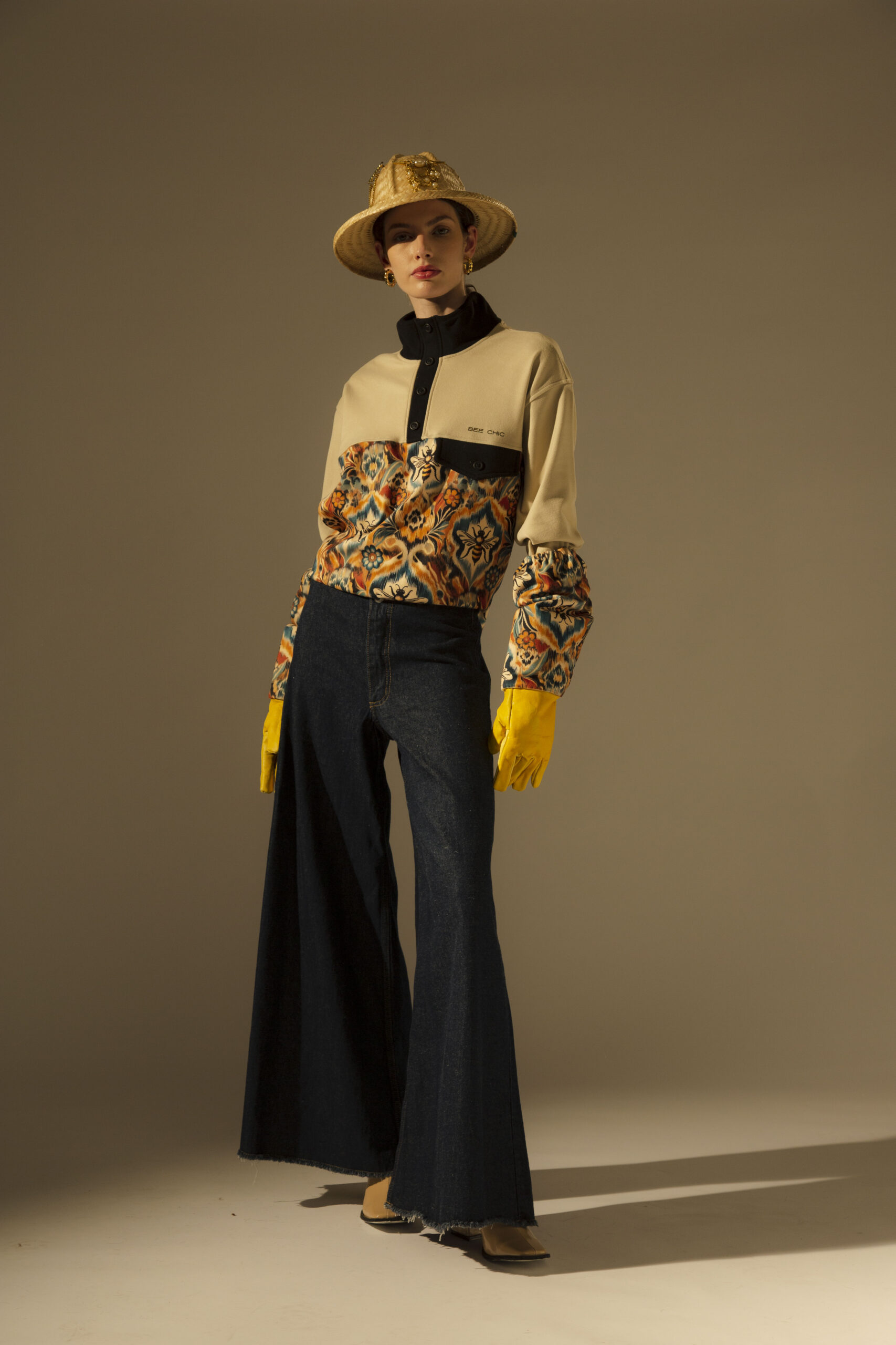 Buzo Ikat Bee - Imagen 4